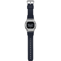 Pánske hodinky Casio GM-5600U-1ER